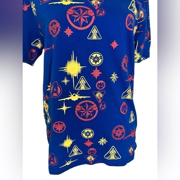 MARVEL CAPTAIN MARVEL BLUE AVENGER MENS TEE IN BLUE SIZE MEDIUM *Marvel Fans! - Picture 7 of 9
